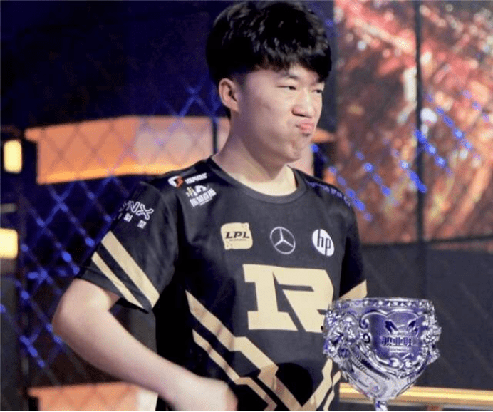 不断反思是 不断反思是